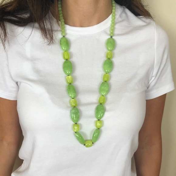 Jewelry - Green beaded necklace!